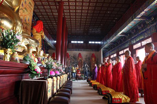 會稽山龍華寺舉行落成暨佛像開光慶典法會